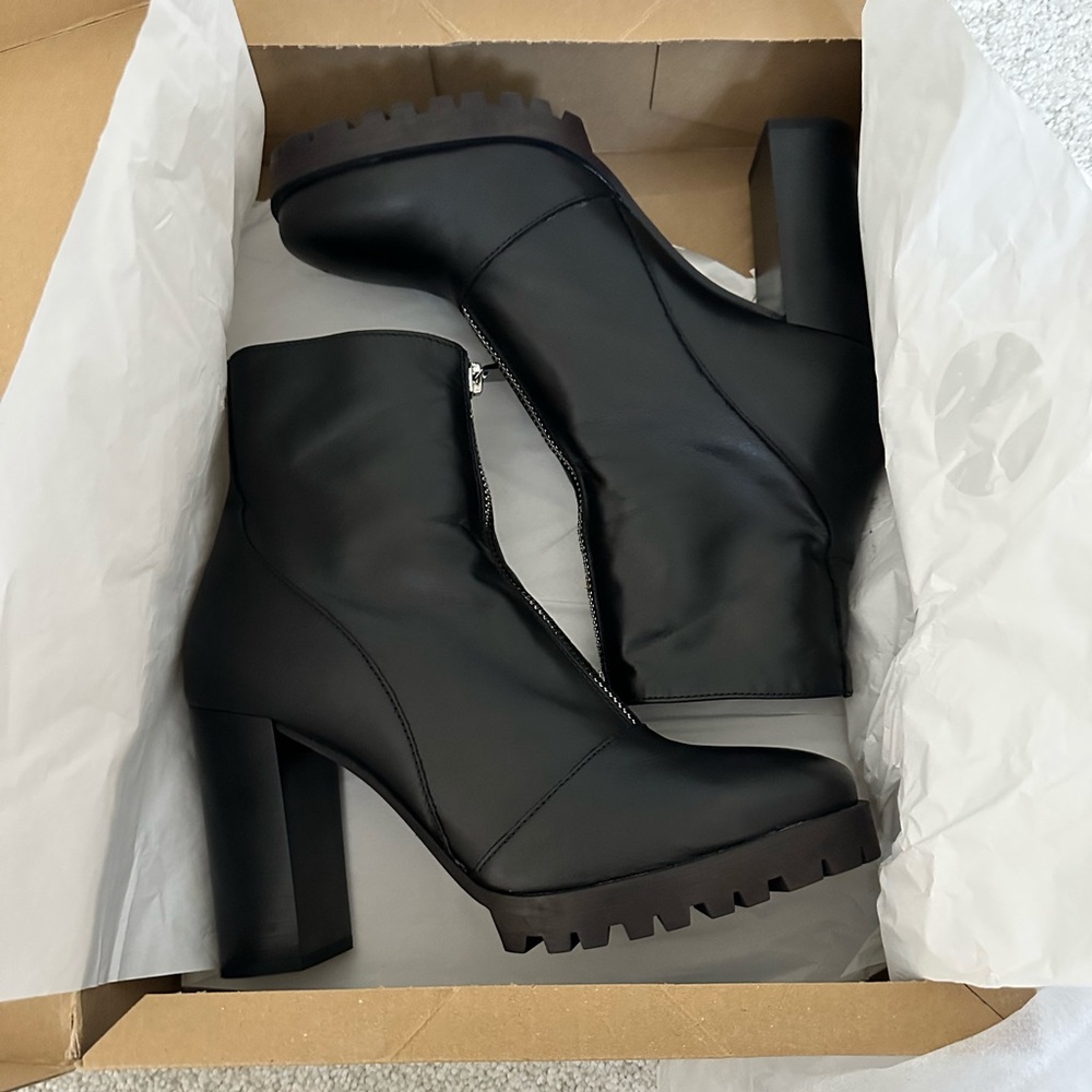 Zara boots. New condition